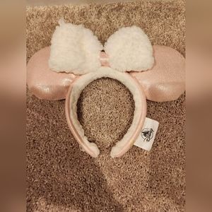 Disney Winter Pink Sherpa Minnie Ears